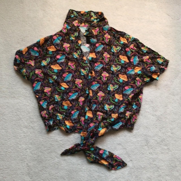 PSYCHEDELIC/HIPPIE CROP TOP - Picture 1 of 4